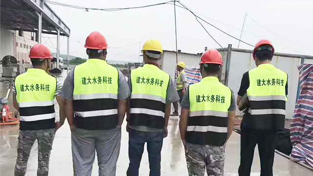 有关屋面虹吸式雨水排放系统施工工艺！